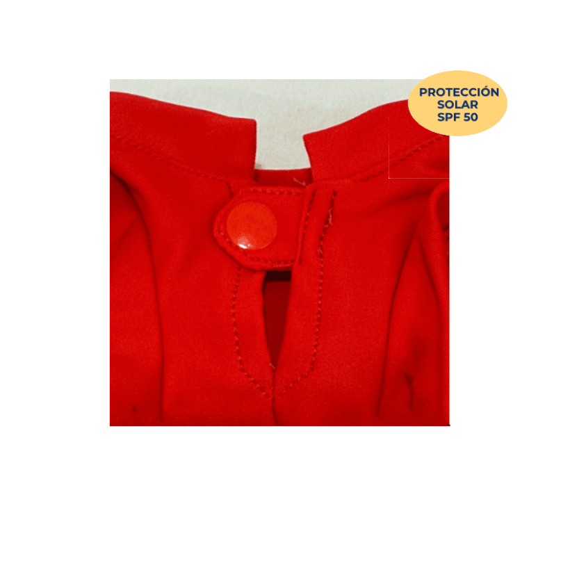 Detalle camiseta protección solar para perros